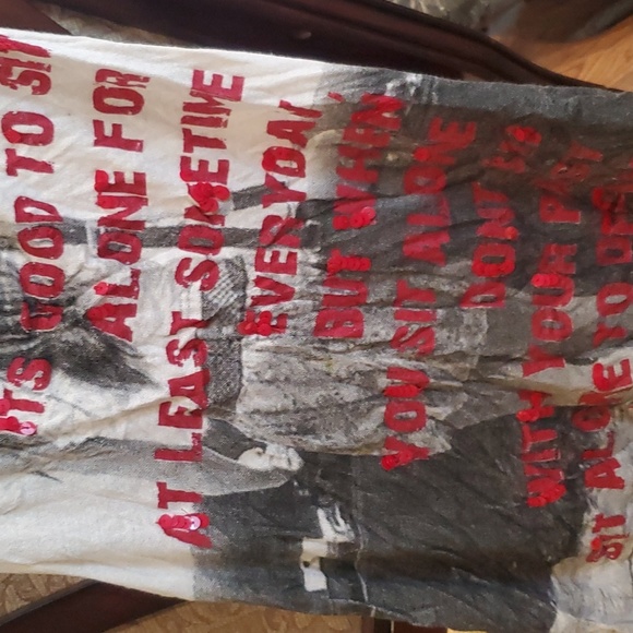 Top - Picture 2 of 3